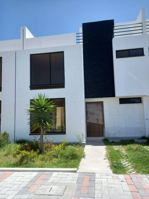 Casa en Venta en La Mitad del Mundo - Conjunto Pululahua I — imagen 2