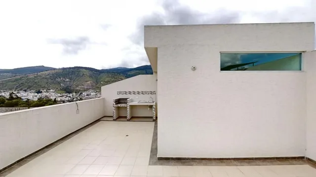Amplia Casa en La Josefina – Carcelén — imagen 3