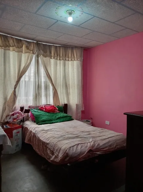 Casa Rentera en Venta con Local Comercial — imagen 3