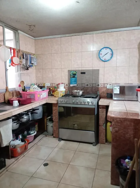Casa Rentera en Venta con Local Comercial — imagen 2