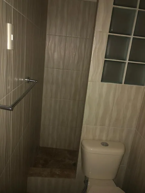Venta Casa Esquinera Bifamiliar/rentera - un Piso - La Alborada - Zona Segura (Wl), Guayas — imagen 4
