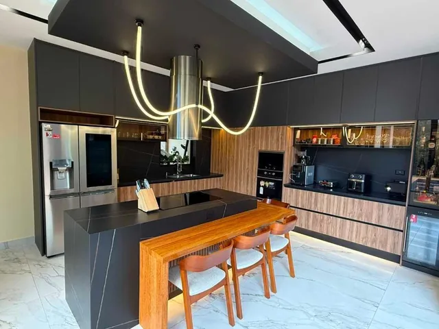Casa de Lujo con Piscina en Venta Puembo Cerca Club Arrayanes — imagen 5