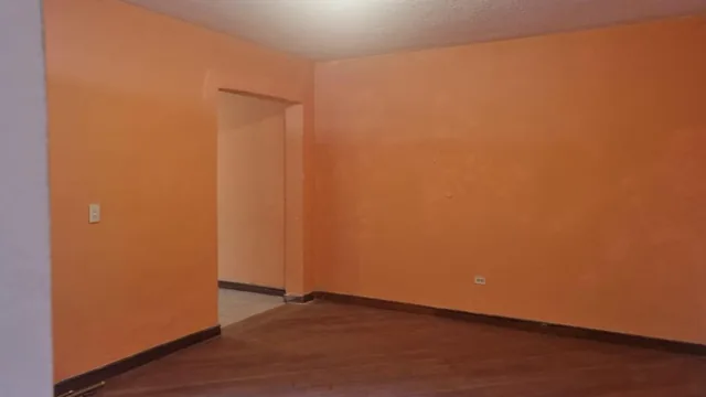 Venta Casa Grande por La Carlos Salas Cerca Comité del Pueblo Norte de Quito Inversionistas — imagen 5