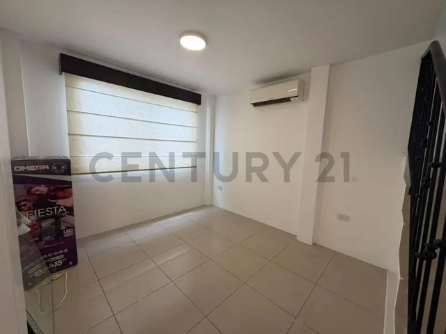 Venta de Casa en Urb. Compostela, Via Salitre. Guayas — imagen 4