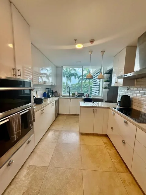 Mocoli Blue Bay Departamento Vista Al Rio Planta Baja en Venta, Guayas — imagen 2