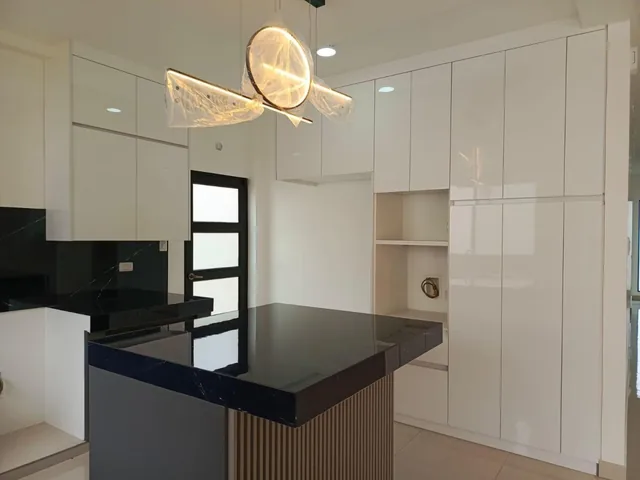 Casa de Venta en La Urbanización Ciudad Celeste, 4 Dorm., Samborondón, Guayas — imagen 2