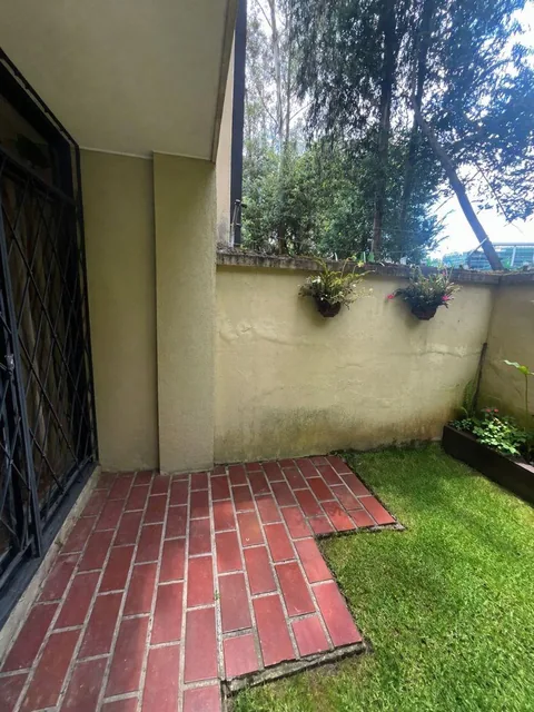 Cerca de Udla El Batan Calle Bermejo y Motilones vendo Departamento Mas Jardin — imagen 2