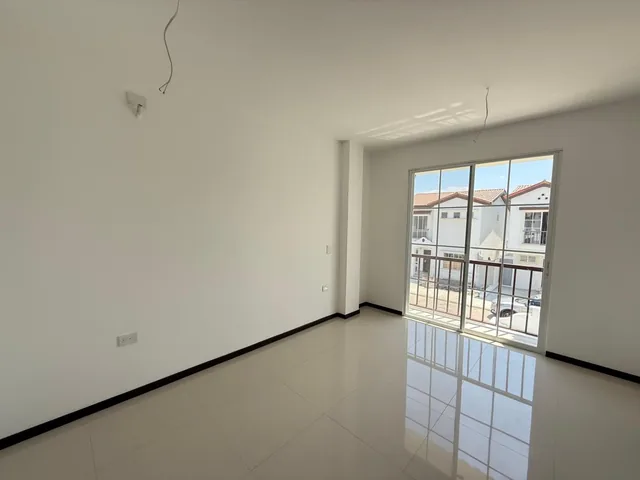 Alquilo / Vendo Casa de Estreno en Terranostra, Guayas — imagen 5