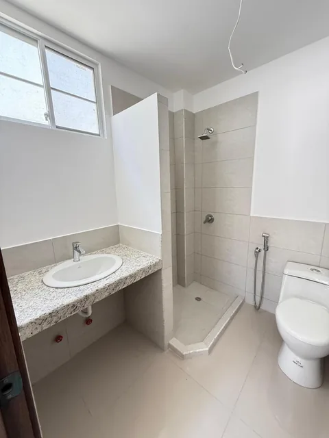 Alquilo / Vendo Casa de Estreno en Terranostra, Guayas — imagen 2