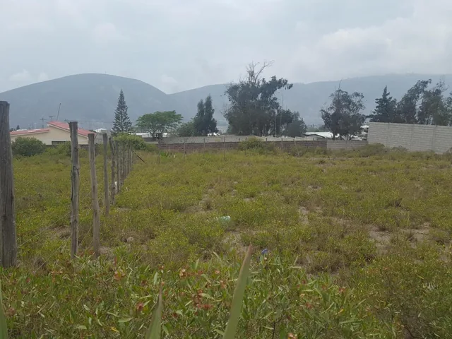 Terreno Plano, Mitad del Mundo, 895 m — imagen 5