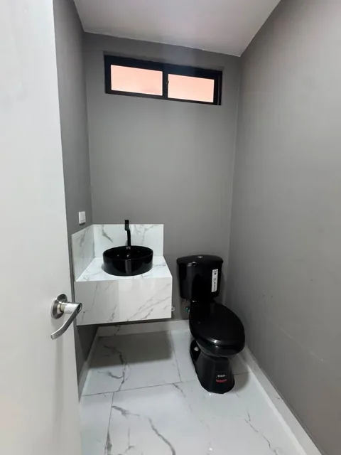 Penthouse Remodelado con Terraza Privada 333 m Cuadrados Kennedy Norte Sector Cerrado, Guayas — imagen 3