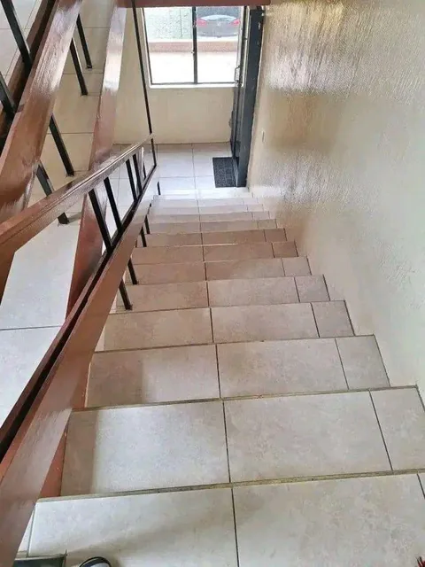 Departamento en Venta con Parqueadero, Sector Solanda — imagen 2