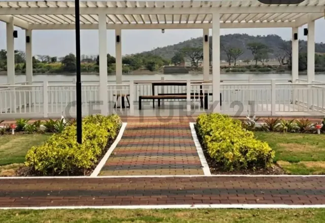 Venta de Terreno Esquinero en Urbanización Porton del Rio (Vicriel), Guayas — imagen 4