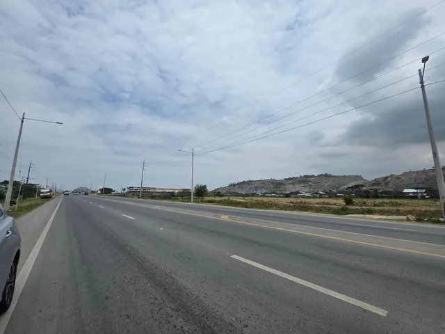 Vendo Terreno Al Pie de La Via, Salitre Km. 6, Ideal Para Urbanización, Guayas — imagen 3