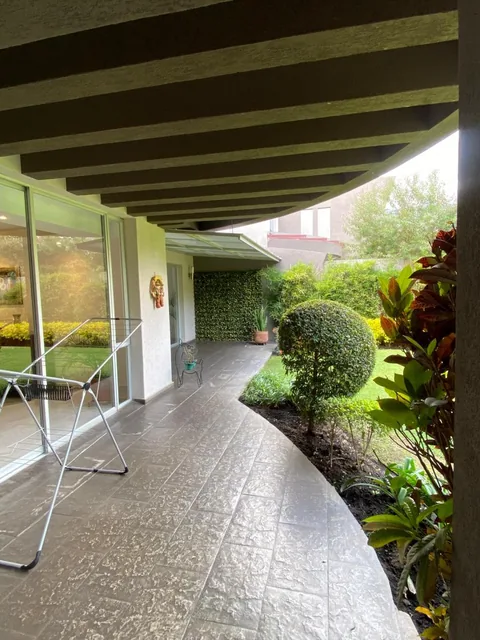 San Patricio Cumbaya: Amplia Casa de Venta 360 m² con Jardines. Urbanizacion Privada. Provincia de Pichincha — imagen 5