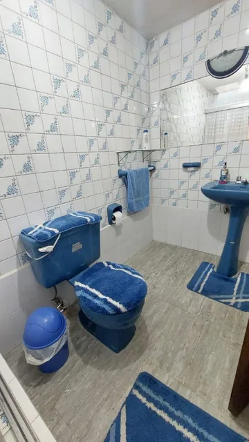 Venta Casa Esquinera de 340 m² con 6 Habitaciones La Vicentina Baja, 4 Garajes — imagen 2