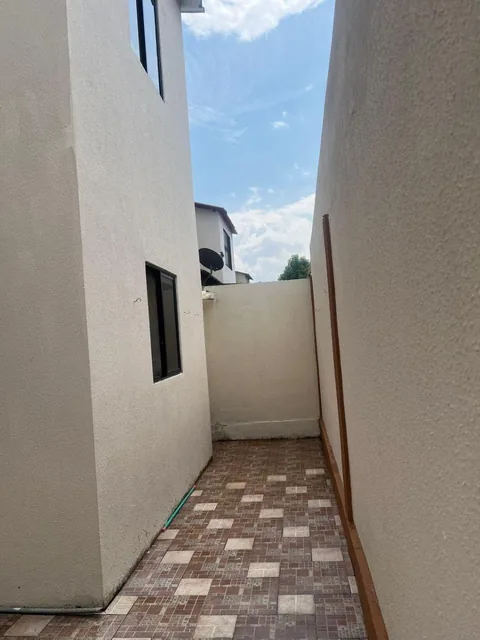 Casa en Venta en Villa Club Galaxia, Guayas — imagen 3