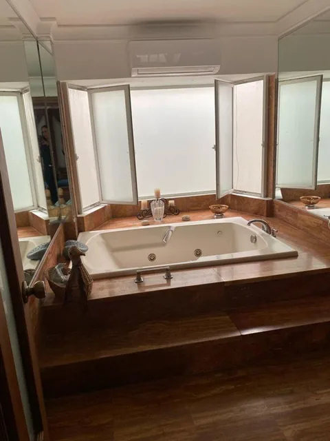 Casa con 5 Habitaciones en 643 m² en Venta en Cedros, Guayas — imagen 3