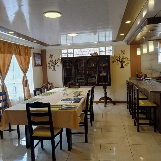 Vendo Casa con Local Comercial y Galpon — imagen 5