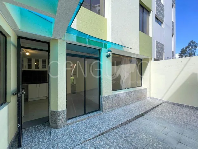 Amplia y Cálida Casa de Venta en Urbanización El Condado — imagen 2