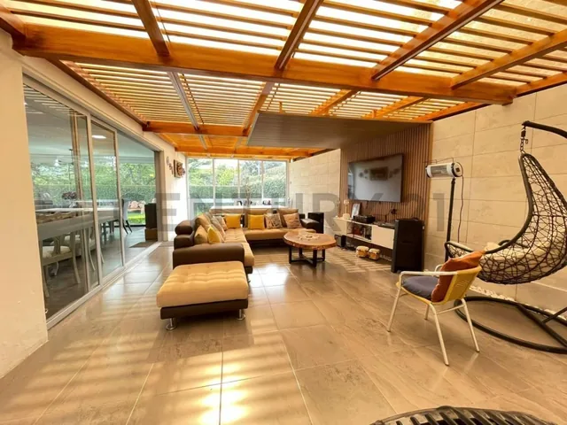 En Venta Casa con Patio. Intervalles. Tumbaco — imagen 4