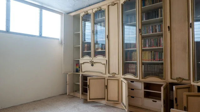 Legado Arquitectónico en Urdesa: Residencia de Autor con Alma de Historia, Guayas — imagen 2