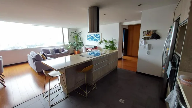 Departamento en Venta, 3 Dorm., 3 Parqueaderos, 195 m², González Suárez — imagen 3