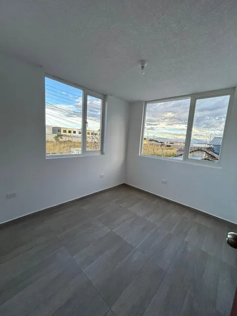 Venta Casa, 118 m, Calderón, Sector Marianitas — imagen 5