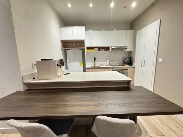 En Venta, Suite 1 Habitaciones con Vista Espectacular Piso Alto, Edificio Torre Solari — imagen 3