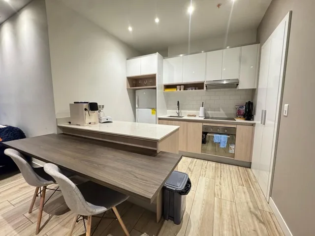 En Venta, Suite 1 Habitaciones con Vista Espectacular Piso Alto, Edificio Torre Solari — imagen 2