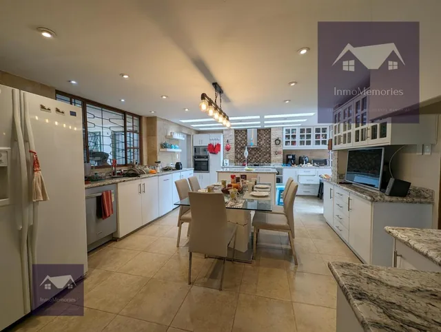 Venta Hermoso Departamento 4 Dorm., Sector Miraflores — imagen 3
