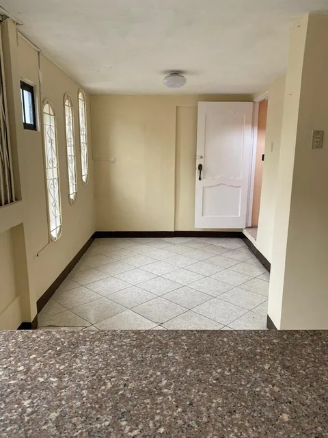 Casa Rentera en Venta en La Alborada X Etapa – 5 Departamentos, Guayas — imagen 3