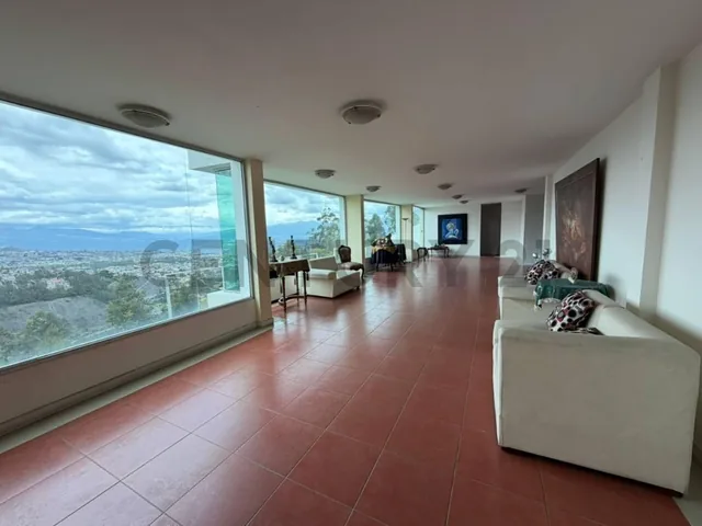 En Venta Casa Exclusiva. Urbanización Campo Alegre — imagen 3