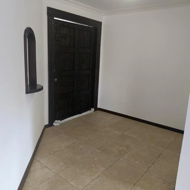 Vive en La Tranquilidad de Tanda Conjunto Casa 3 Dorm. Mas Estudio Sala Tv Hermoso Jardin Propio — imagen 2