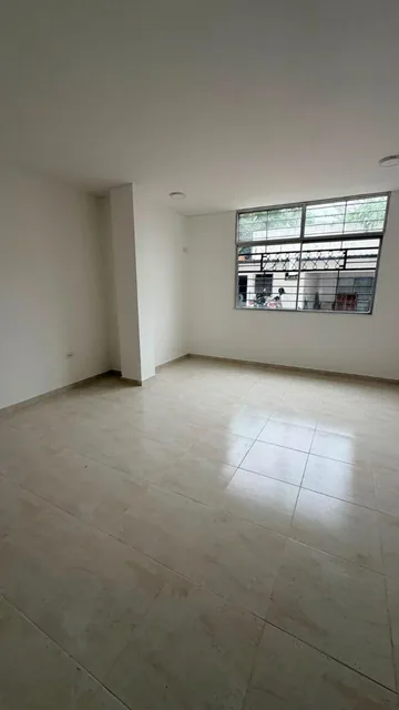 Se Alquila Departamento Planta Baja en Ceibos, Guayas — imagen 2