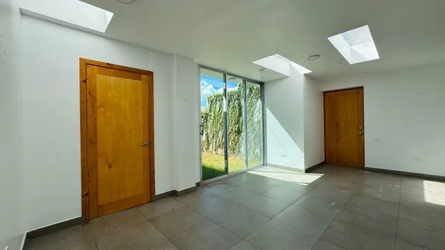 En Venta: Elegante Casa en Pillagua - Cumbayá — imagen 2