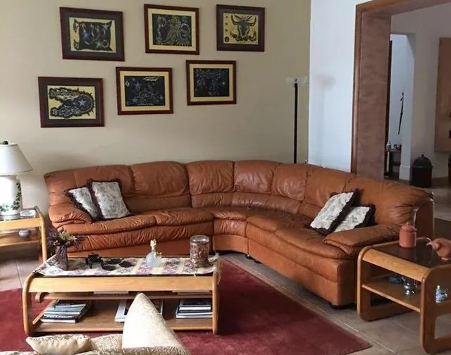 Cumbayá, Vendo, Casa Lineal, en Excelente Urbanizacion, Sector Pillagua, Piscina y Amplio Jardín — imagen 5
