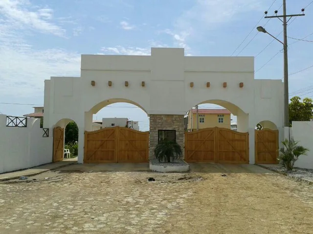 Vendo Terreno en Playas, Acapulco, Salida Al Mar, Esquinero, Guayas — imagen 5