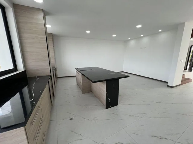 Casa de Venta en Zona Sur Ciudad del Mar Manta, Manabí — imagen 2