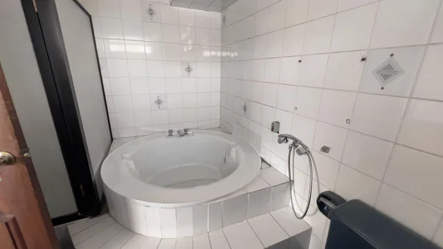 Casa en Venta, Urbanización El Condado, 3 Dorm., Jardín — imagen 5