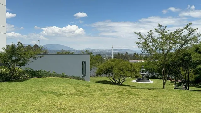 Vendo Terreno de Oportunidad en Urbanización de Lujo 1000 m². La Cerámica - Tumbaco — imagen 2