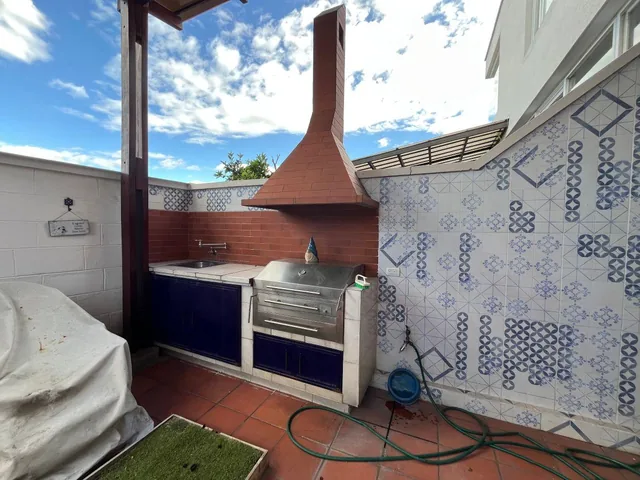 Cumbaya Casa de Venta con Jardín Miravalle 3 — imagen 5