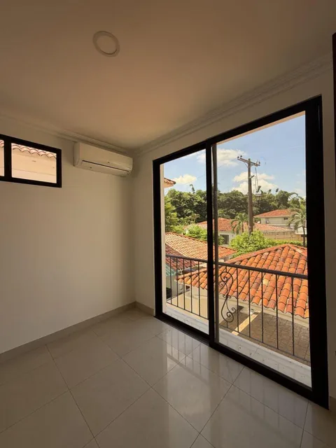 Se Vende Casa Esquinera en Estancias del Rio Via Samborondon, Guayas — imagen 4