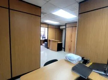 En Venta Oficina en Edifico Finansur Sin Amoblar/no Divisiones - Mae. Recalde, Guayas — imagen 2
