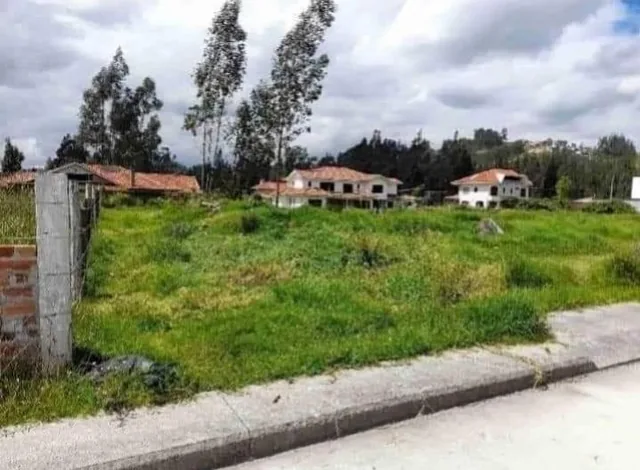 Hermoso Terreno de Venta en Urbanizacion Prado Rio (Frente Al Tenis Club), Azuay — imagen 3