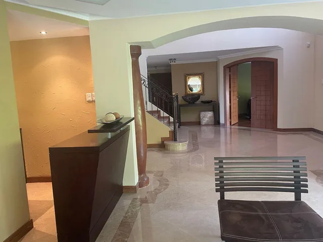 Casa en Venta en Cumbaya en Urbanización Privada Sector La Primavera — imagen 4