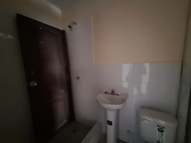Venta de Casa 4 Pisos Cerro Santa Ana Escalón 354, Guayas — imagen 5