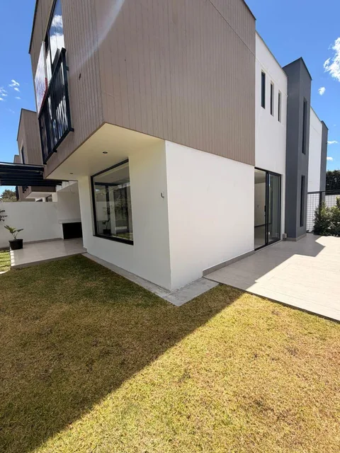 Venta Casa Moderna por Estrenar en Conjunto en Chiviqui La Cerámica /sharon Reed — imagen 2