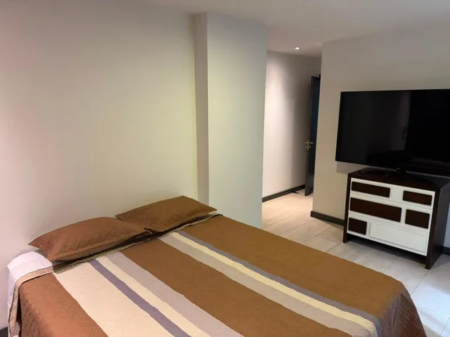 En Venta Lindo y Súper Cómodo, 2 Dorm., Sector La Carolina, Lado Shyris, Suiza y Checoslovaqia — imagen 4
