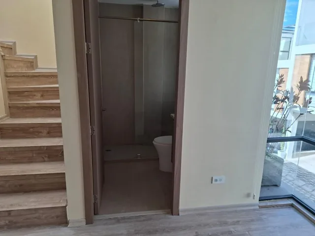Vendo Casa en Tumbaco, en La Ruta Viva, Escalón de Ingreso a La Morita. Provincia de Pichincha — imagen 3